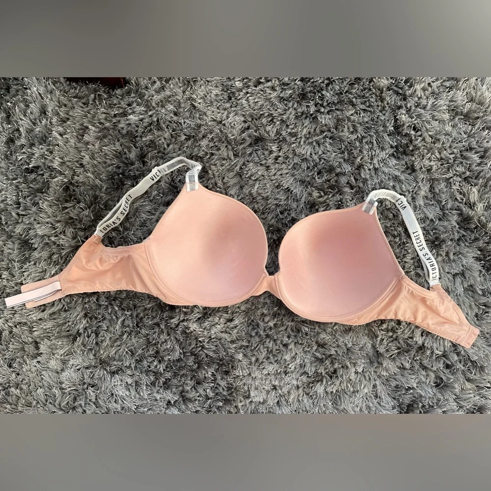 Victoria’s Secret T-shirt Push-Up Bra - Picture 4 of 10